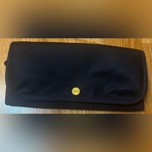 Stoney Clover Ln Tri Fold Wallet